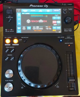 Pioneer XDJ-700 (Pareja) con Decksavers