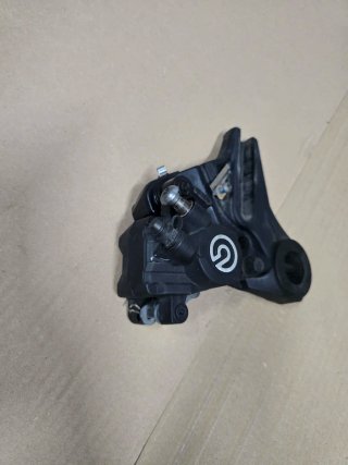 Pinza Freno Brembo S1000R Trasera