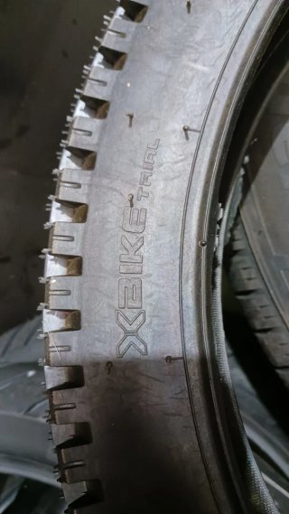 Neumático Rebel 20x3.00 para Bicicleta