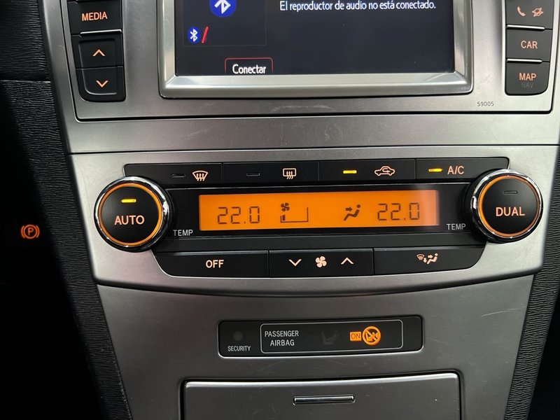 Toyota Avensis Cross Sport 2.2 D-4D Advance 150D 2012, foto 22