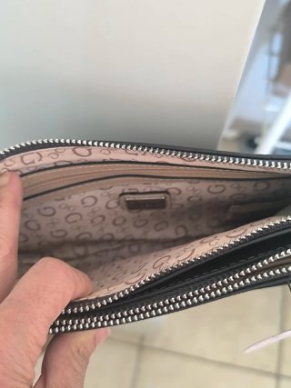 Bolso Guess Marrón y Gris