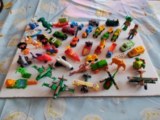 Lote de 40 Figuras Kinder Sorpresa los k