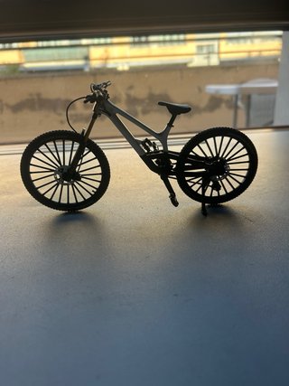Maqueta de bicicleta de montaña