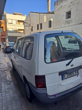 Nissan Serena 1999