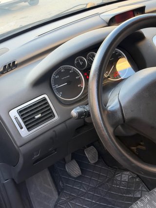 Peugeot 307 2004