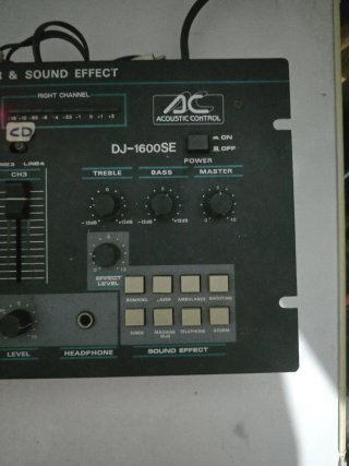 Mesa de Mezclas DJ Acoustic Control DJ-1600SE