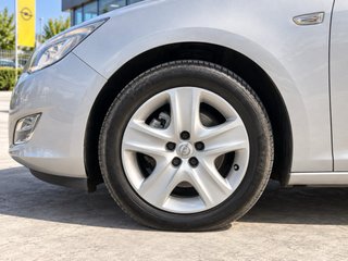 Opel Astra 2011