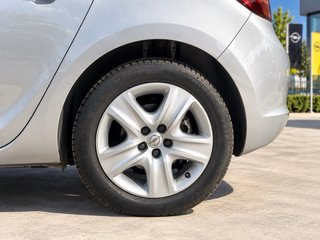 Opel Astra 2011