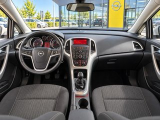Opel Astra 2011