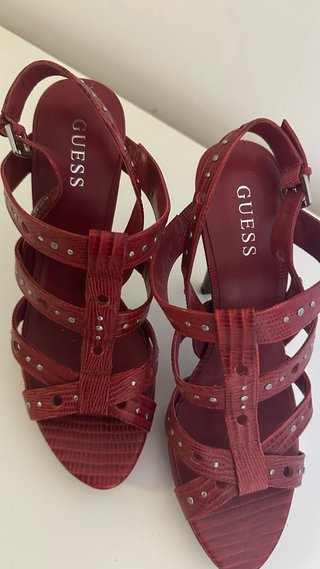 Sandalias Guess Rojas Tacon