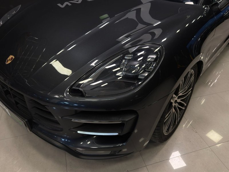 Porsche Macan Turbo 2017, foto 2