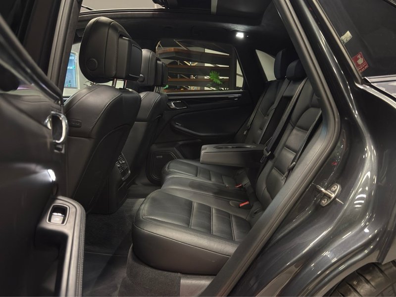 Porsche Macan Turbo 2017, foto 8