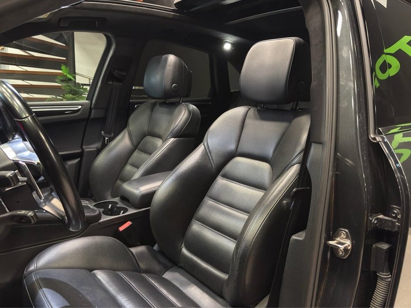 Porsche Macan Turbo 2017, foto 9