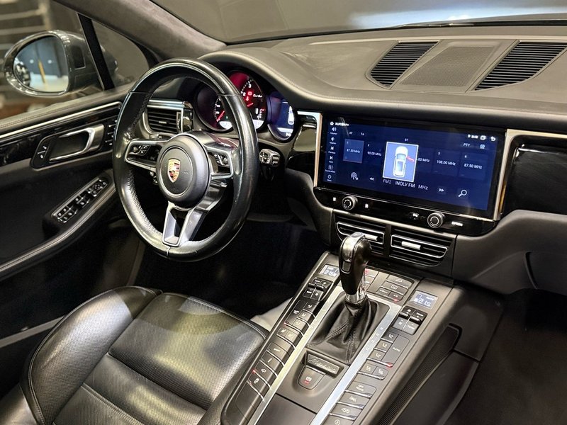Porsche Macan Turbo 2017, foto 21