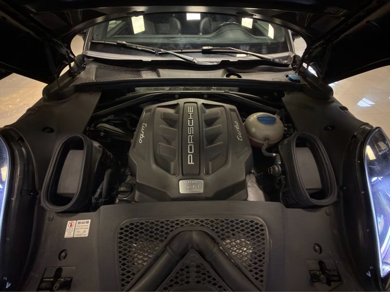 Porsche Macan Turbo 2017, foto 25