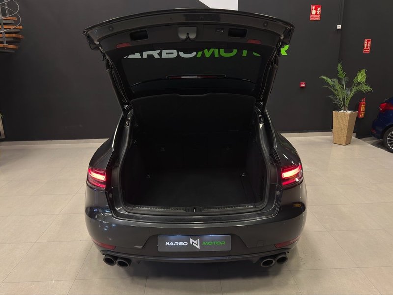 Porsche Macan Turbo 2017, foto 27