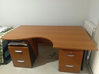 Mesa de oficina madera y metal