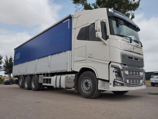 Volvo FH 16 750-CAMIONES LONAS / TAUTLINER
