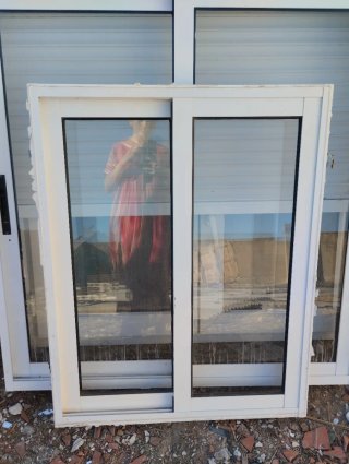 Ventana corredera aluminio blanca