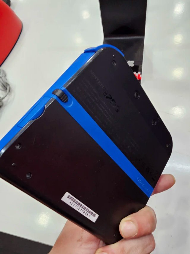 Nintendo 2DS Negra / Azul