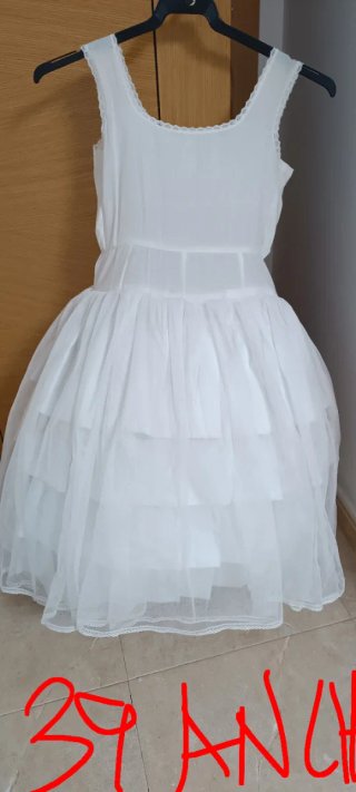 Cancán fallera blanco con 4 capas de tull.