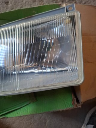SEAT RONDA faro izquierdo h4