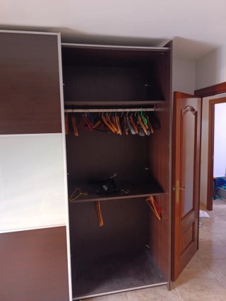 Armario corredero 2m x 2.40m x 66.5cm