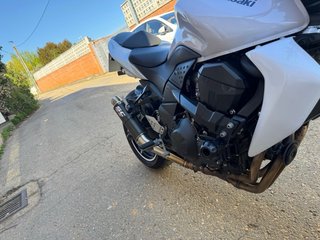 Kawasaki Z750 Blanca