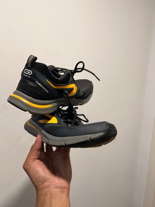 Zapatillas Kiprun Gris y Amarillo
