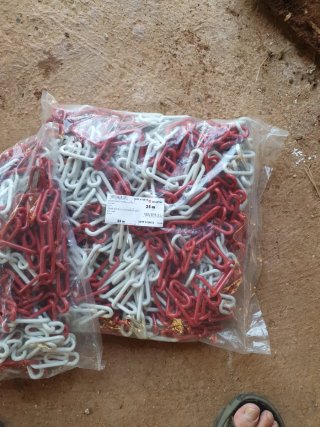 Cadena Plástico Roja y Blanca