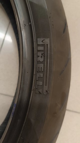 Neumático Pirelli Diablo Rosso III 120/70 ZR17