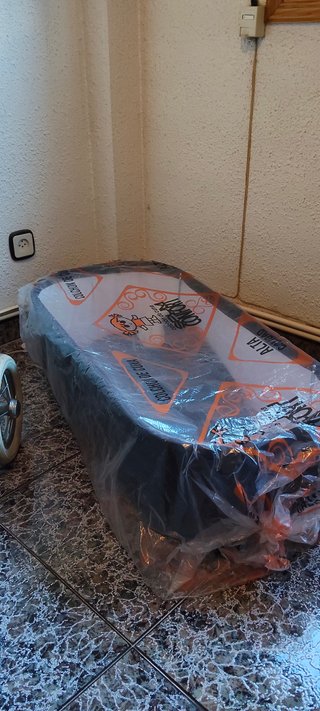 Carrito de bebé azul
