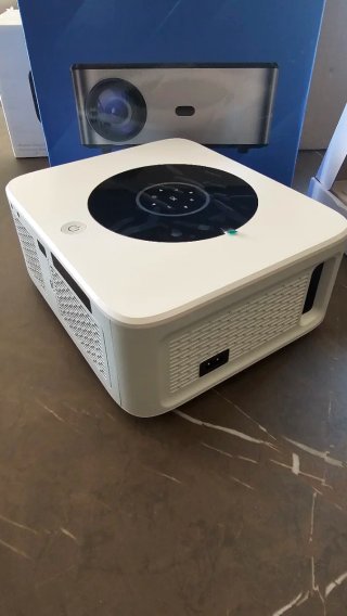 Proyector Full HD 1080p HORLAT T Series