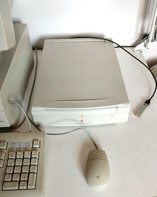 Apple Power Macintosh G3, Monitor y Escáner