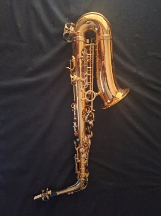 Saxofón Alto Thomann con Estuche