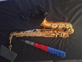 Saxofón Alto Thomann con Estuche