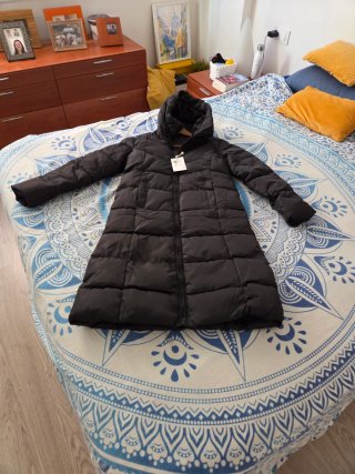 Abrigo plumífero negro T. S/36 con etiqueta