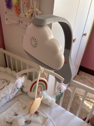 Cuna de madera blanca