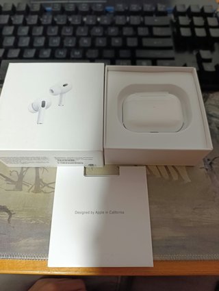 AirPods Pro Apple