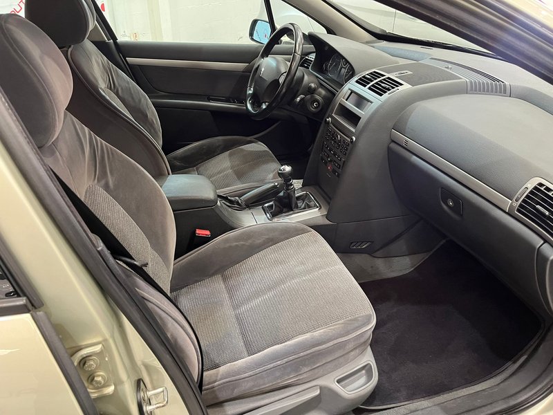 Peugeot 407 2.0 HDI ST Confort / Sport 2004, foto 14