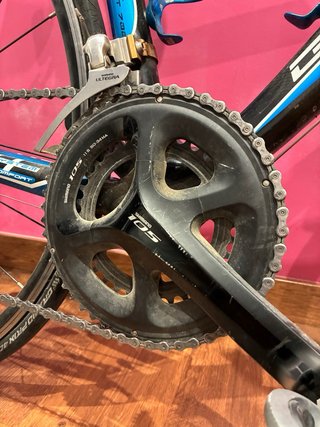 Bicicleta de carretera de carbono