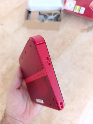 Nintendo 2ds roja videoconsola caja