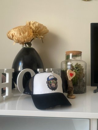 Gorra con Estampado de Gorila