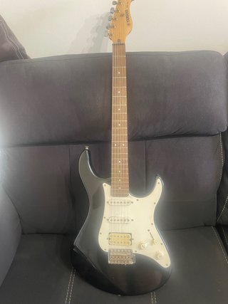 Guitarra Eléctrica + Aplificador