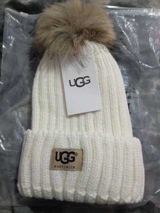 Gorro UGG Australia blanco con pompón
