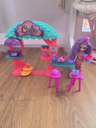 Lote juguetes Barbie,Nancy,Enchantimals,pinipon..