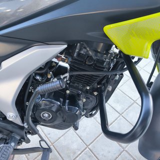 Pulsar 125N Naked 2026 Gris/Amarillo