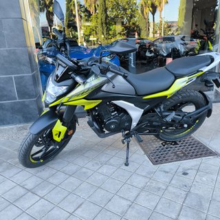Pulsar 125N Naked 2026 Gris/Amarillo