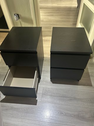 Mesitas de noche de madera negras