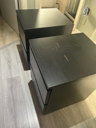 Mesitas de noche de madera negras